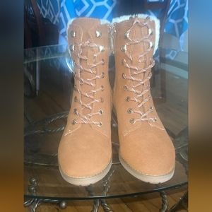 Size 8 1/5 Women's Lace up Boots